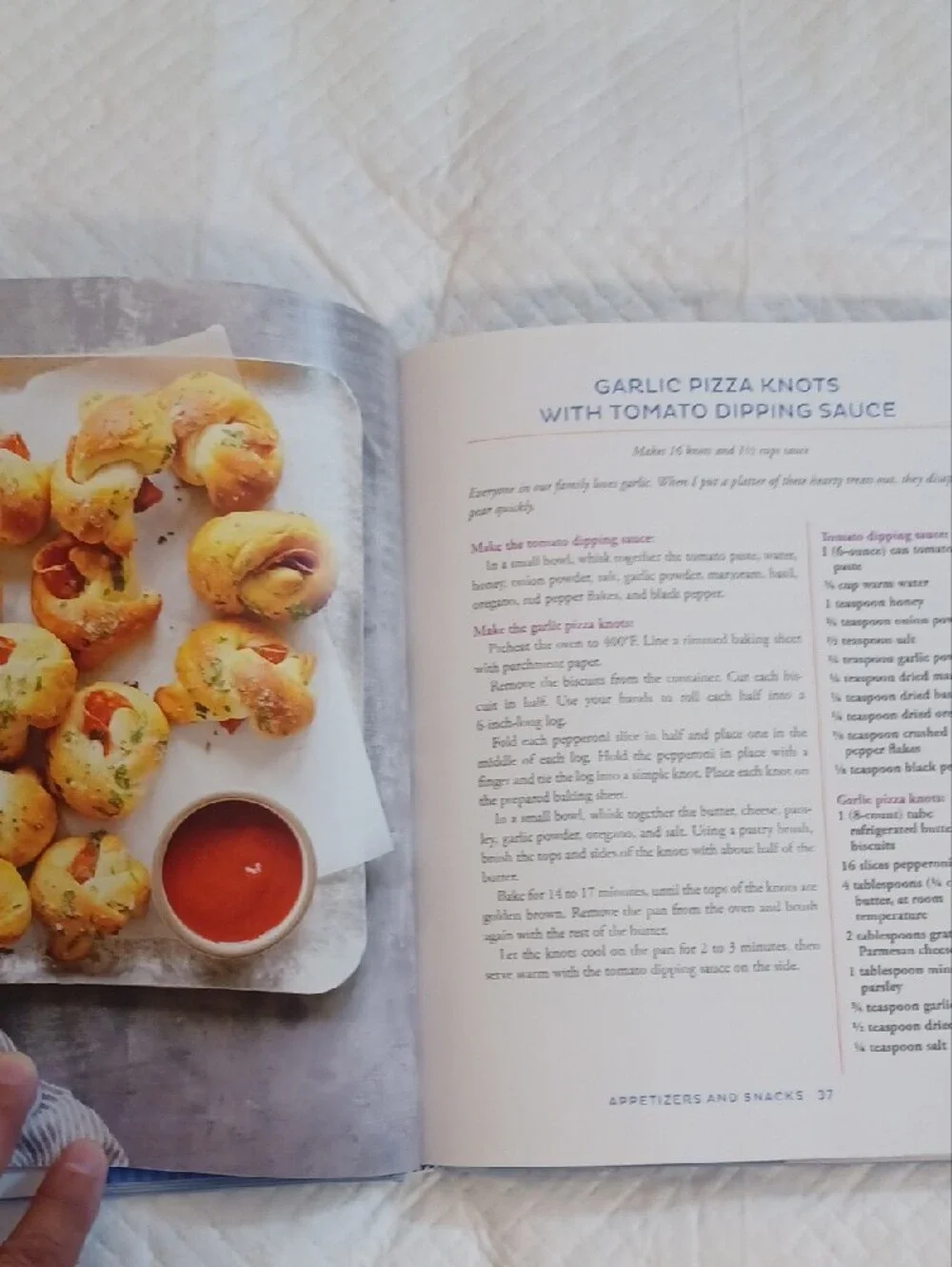 Debbie Macomber's Table Cookbook